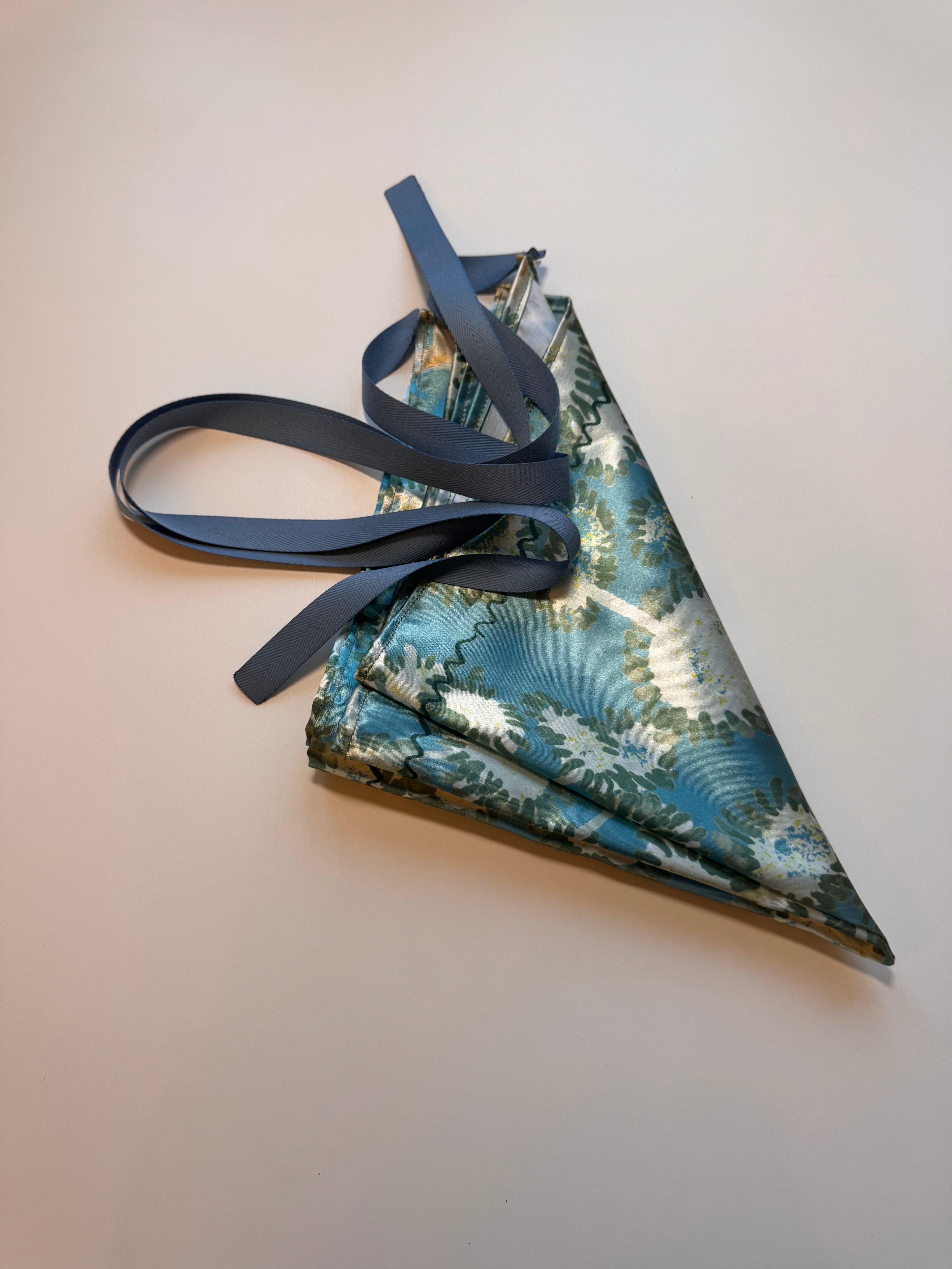 Flores Scarf with Removable Ribbon ties