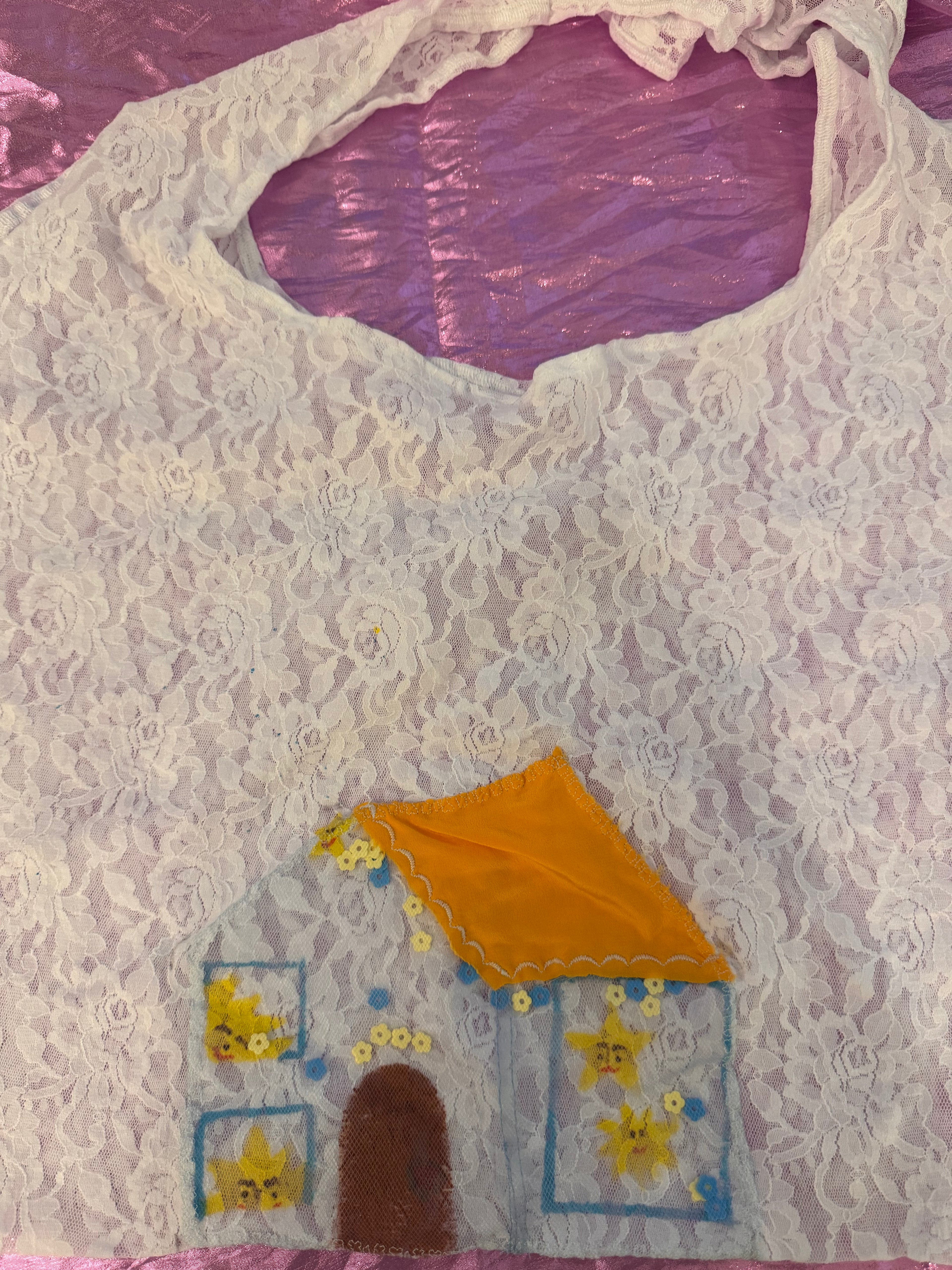 Giant tote house of stars